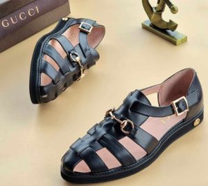 کفش سگک دار